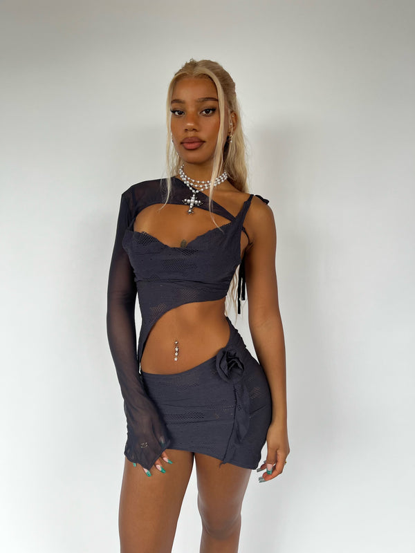 Squid Ink Asymmetric Top